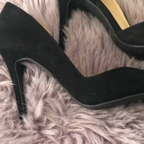 Black pointy heels✨ - Picture 2 of 4